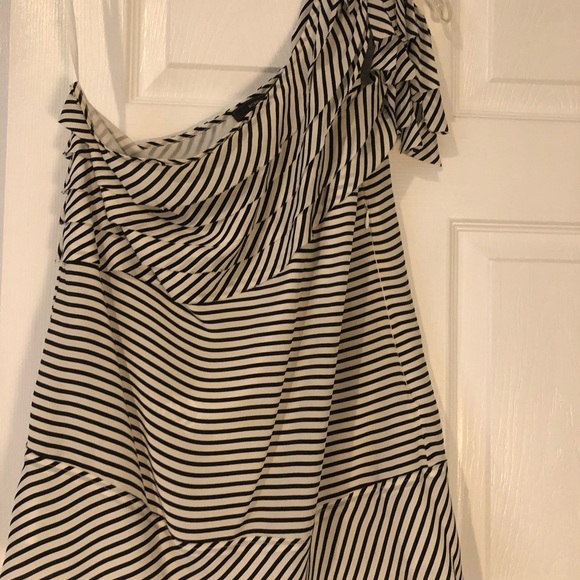 BCBG Maxazria silk blouse - Picture 3 of 6